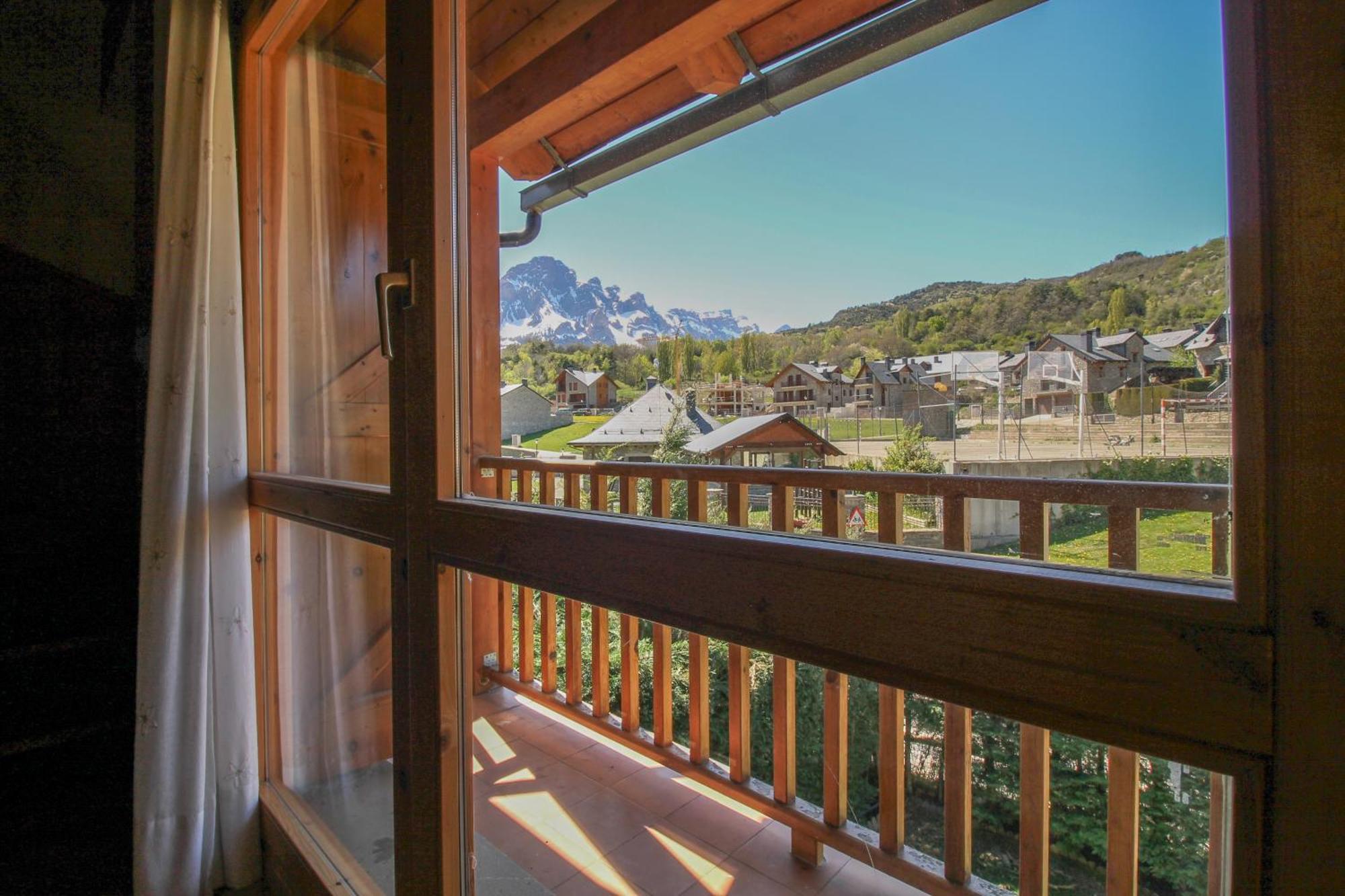 Villa Nuria Tramacastilla de Tena Esterno foto
