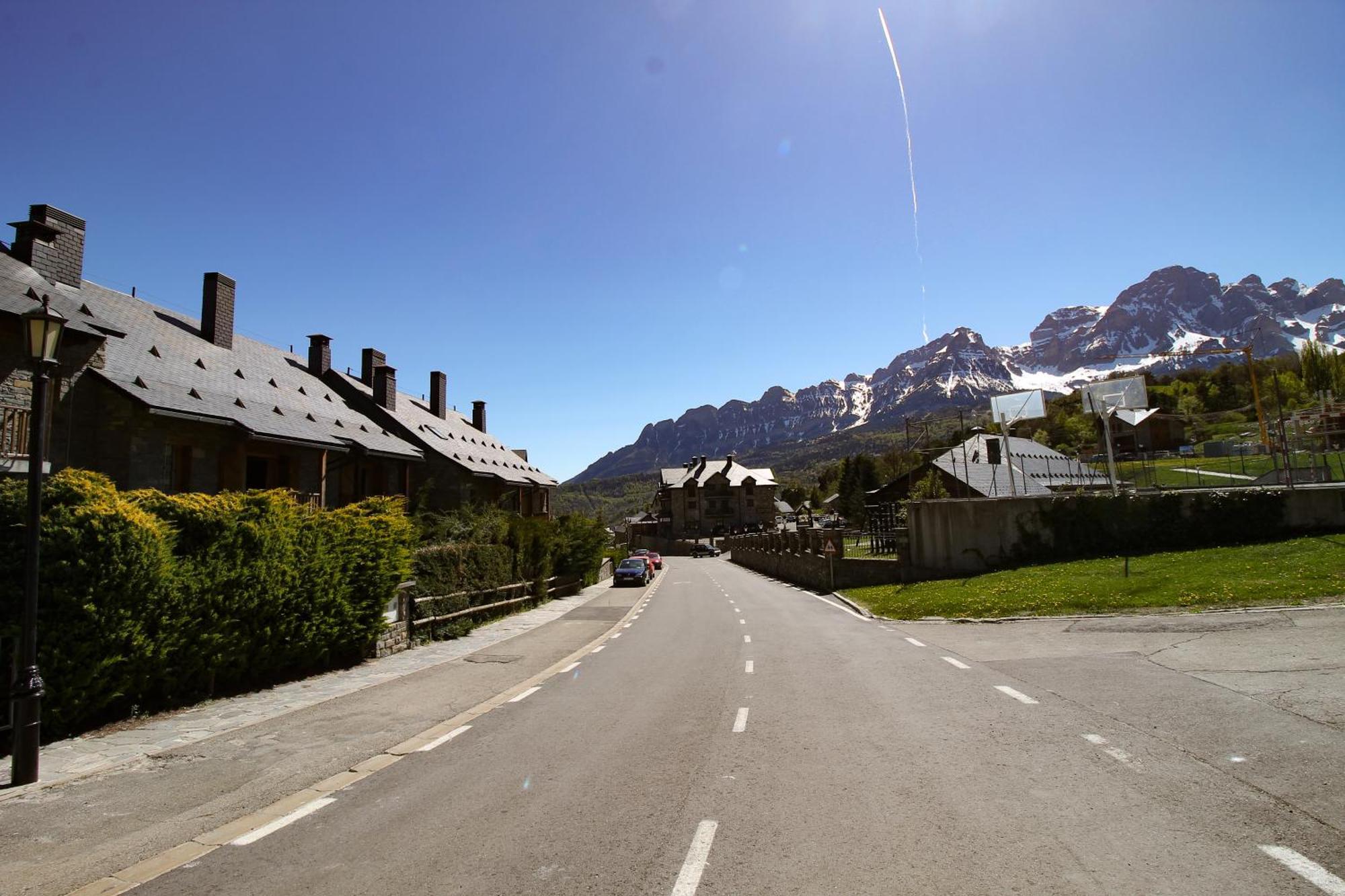 Villa Nuria Tramacastilla de Tena Esterno foto